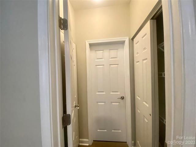 Building Photo - 920 Jetton St