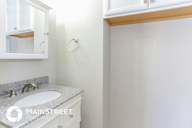 Building Photo - 4681 Swallowtail Dr