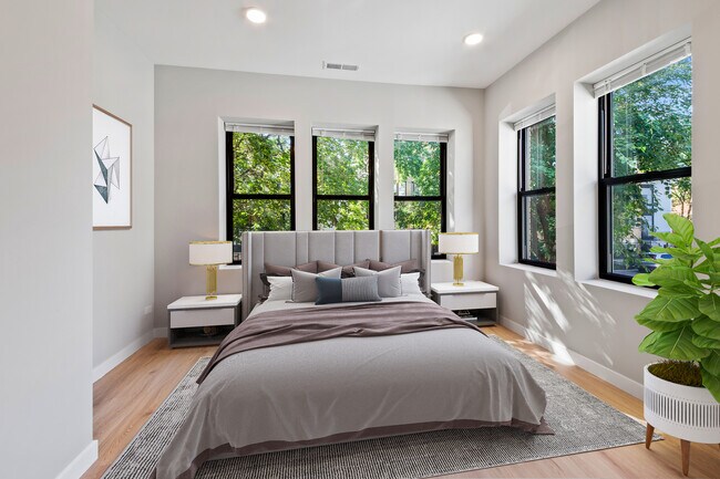 Building Photo - 3520 W Shakespeare Ave