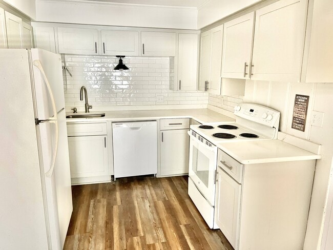 Primary Photo - 4065 Capital Heights Ave