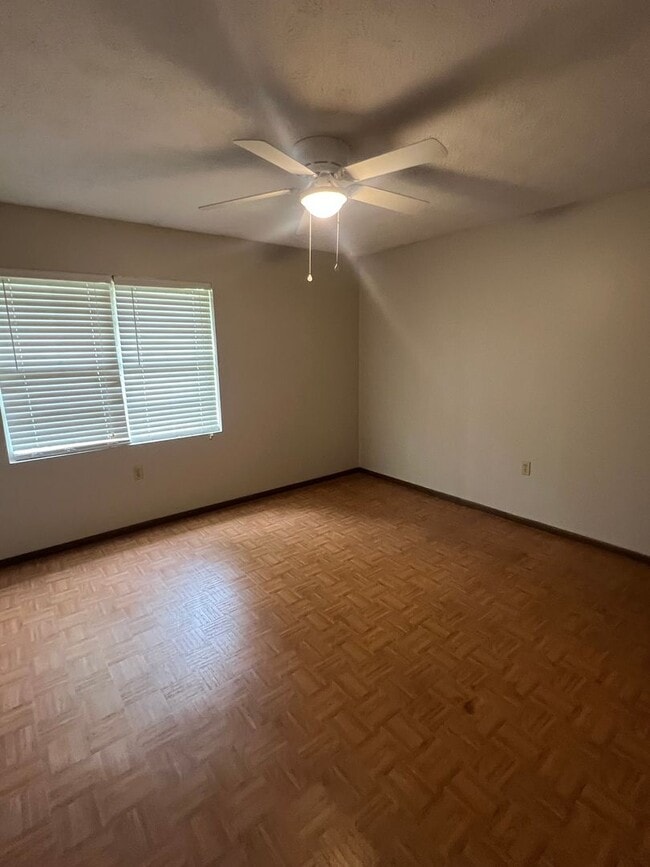 Building Photo - Cozy Duplex in Heart of Rincon