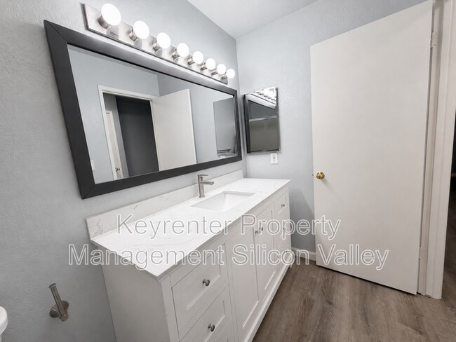 Building Photo - 1418 Capurso Way