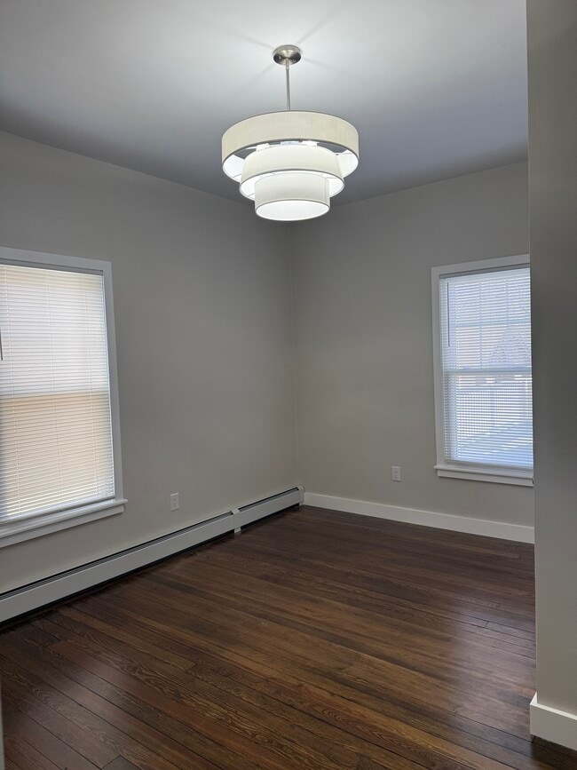 Building Photo - 33 Rosegarden St