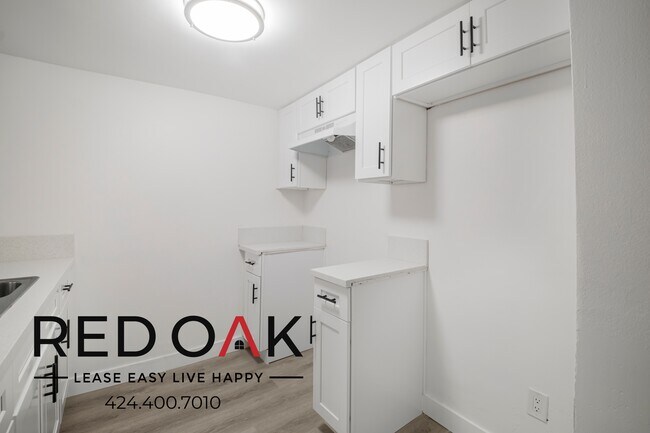 Building Photo - 1500 S Gramercy Pl