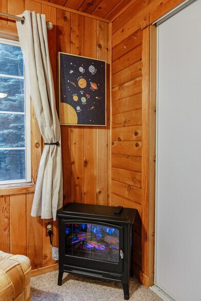 Building Photo - 8448 Starlite Pines Rd
