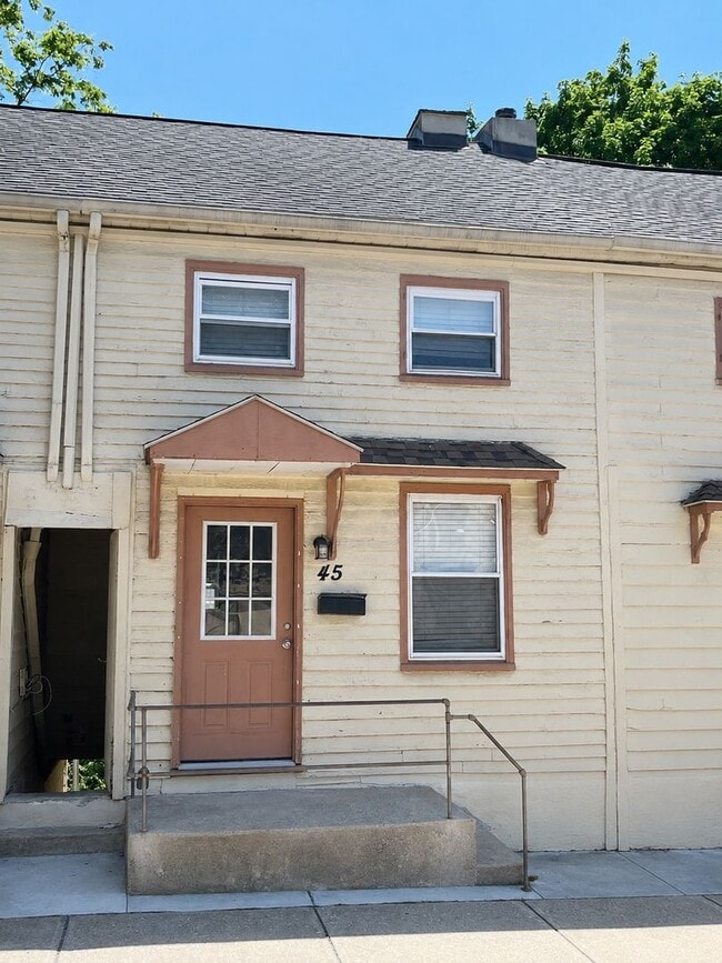 Building Photo - 43-55 N 5th Street