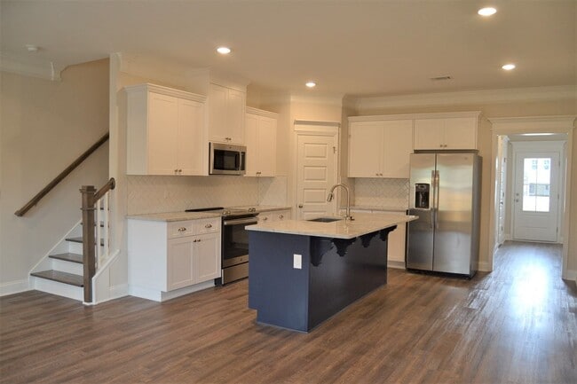 Building Photo - 154 Canton Park Ave