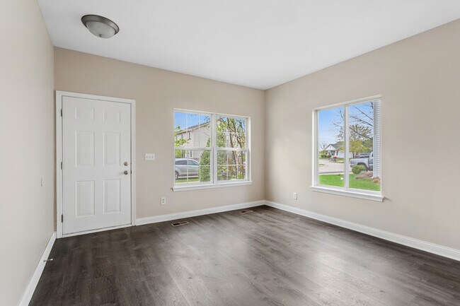 Building Photo - 21523 Franklin Cir