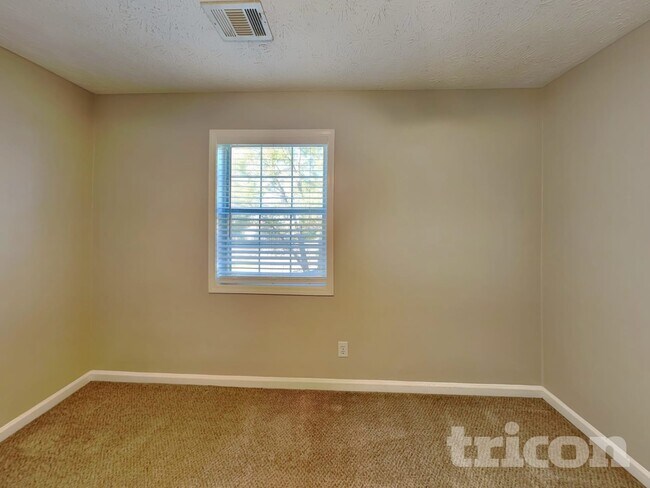 Building Photo - 3721 Cherokee Overlook Dr