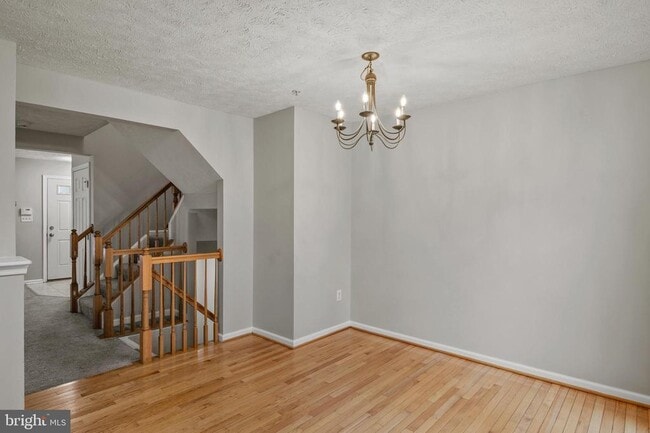 Building Photo - 8755 Thornbrook Dr