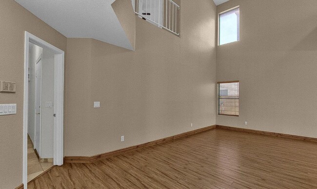 Building Photo - 3110 W Baylor Ln