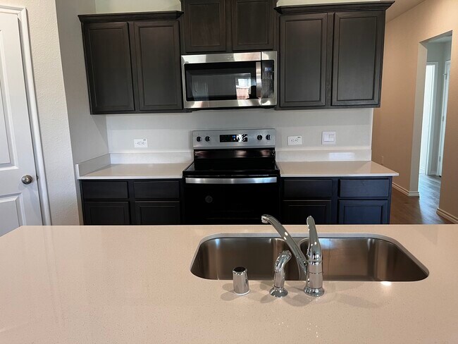 Building Photo - 13045 Dawson Dr