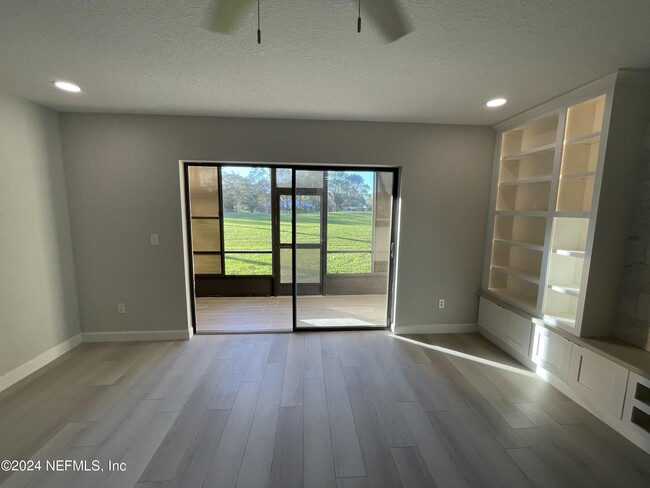 Building Photo - 600 Domenico Cir