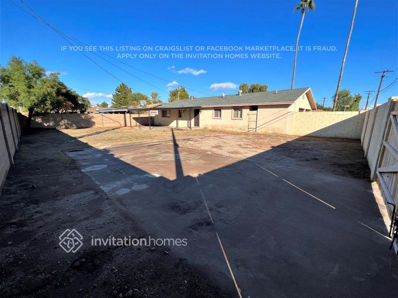 Building Photo - 400 N Sunset Dr