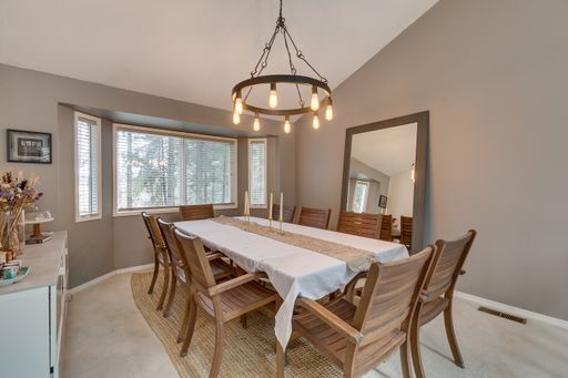 Building Photo - Charming Lynnwood/Bothell area Home For Rent with large 1/2 acre lot Available June!