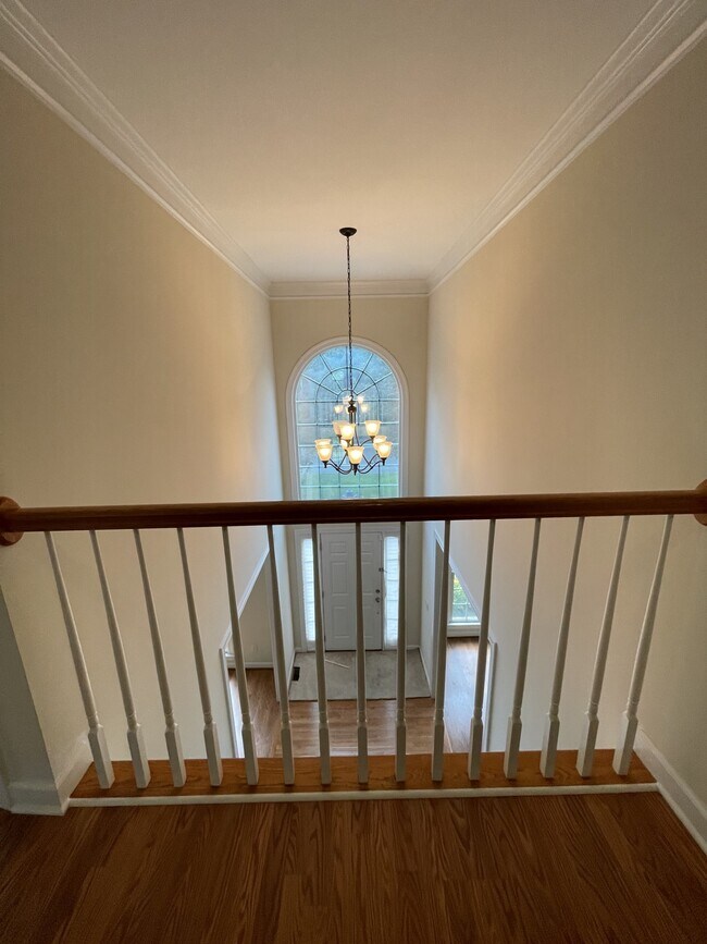 Building Photo - 5001 Paces Ferry Dr