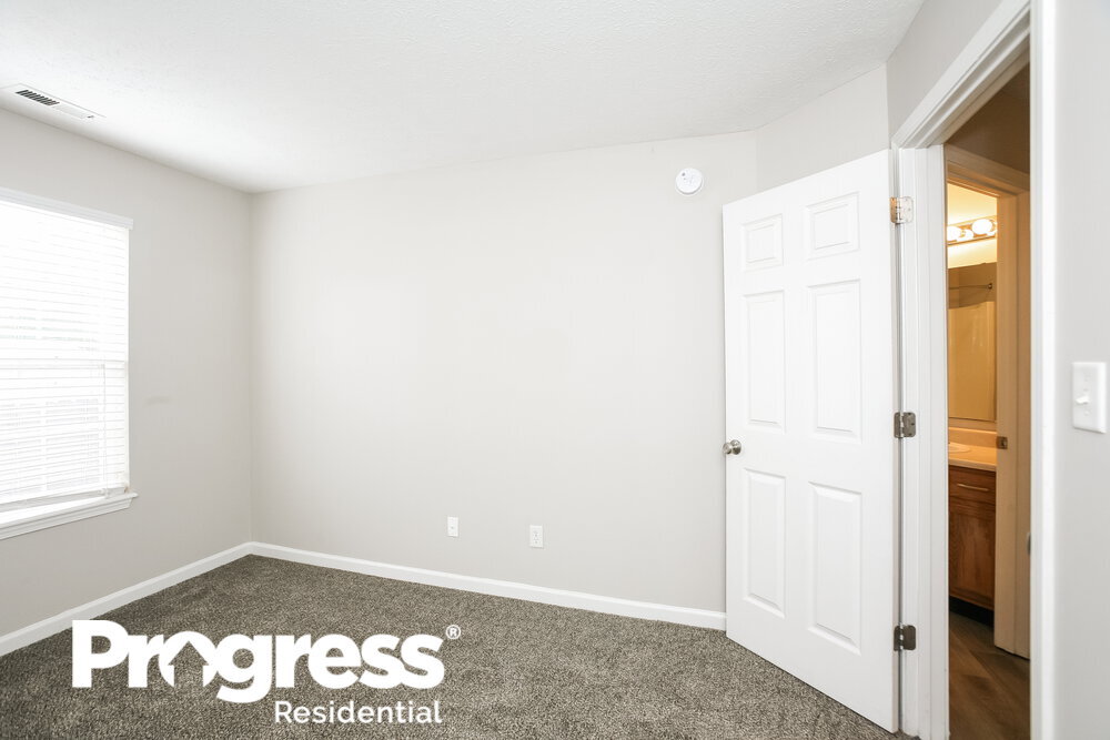 Building Photo - 626 Austrian Way