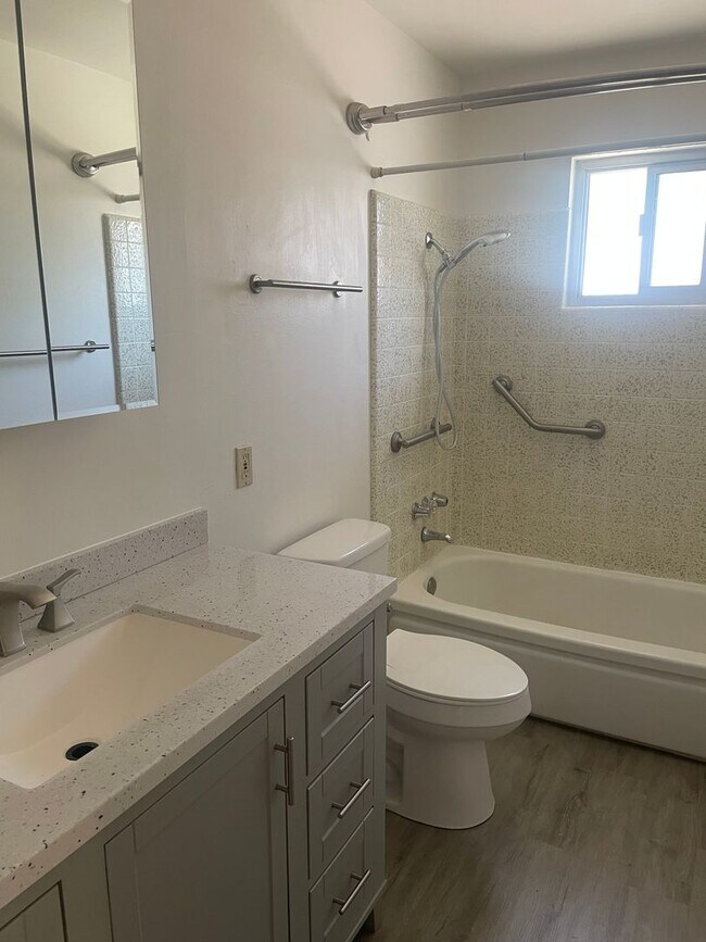Building Photo - WONDERFUL HOME LOCATED IN KUTRAS TRACT!