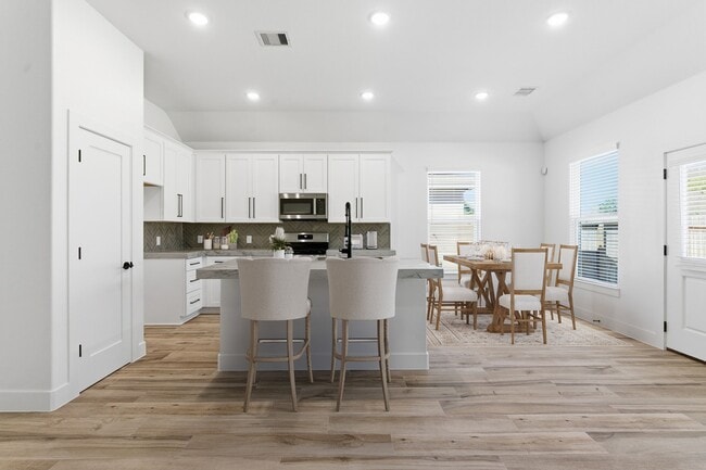 Building Photo - 5227 Sunshine Point