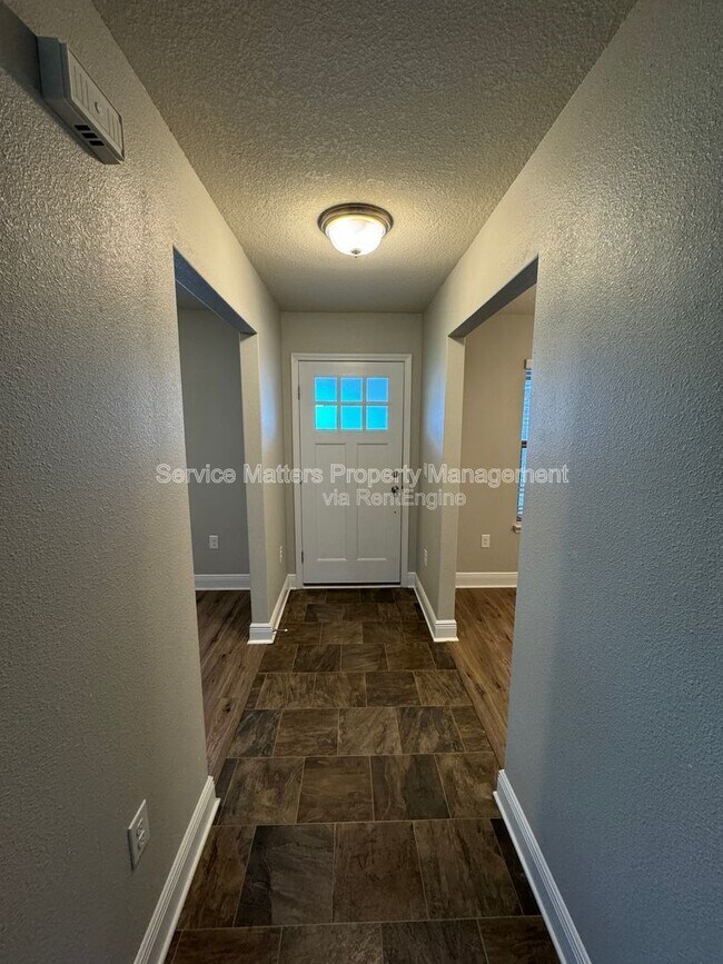 Building Photo - 4622 Belvedere Circle