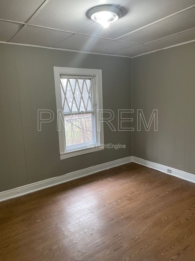 Building Photo - 516 Wildwood Ave