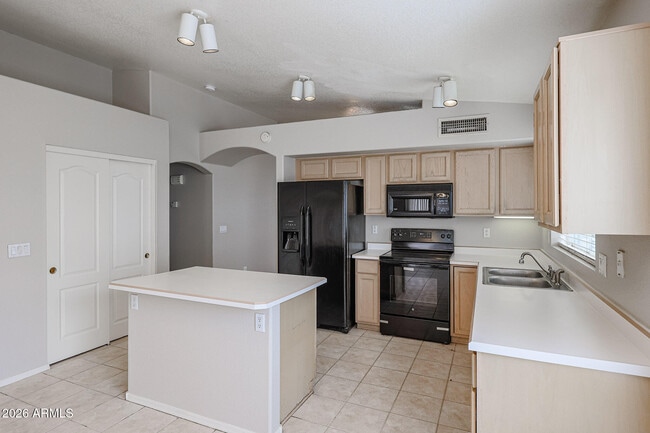 Building Photo - 11517 W Gecko Ct