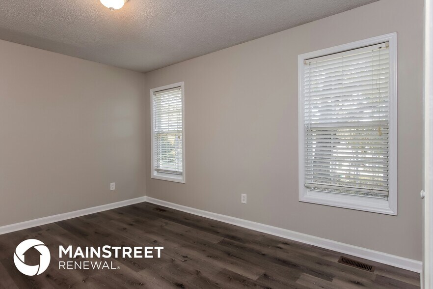 Building Photo - 1108 Woodbriar St