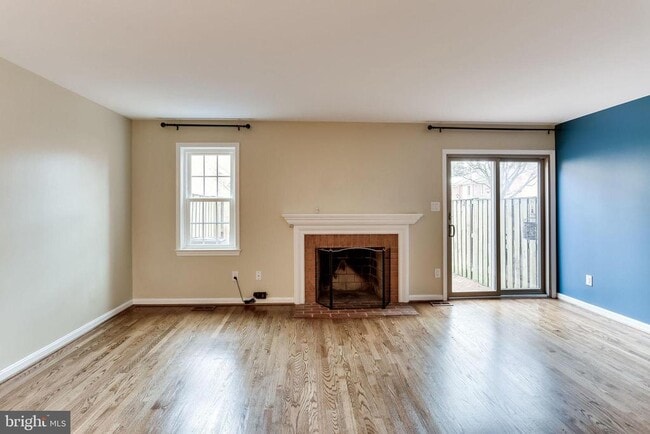 Building Photo - 839 N Greenbrier St