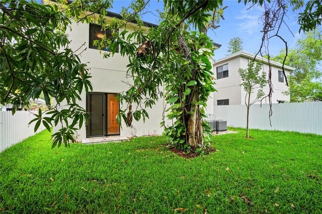 Building Photo - 5817 NW 30th Ave
