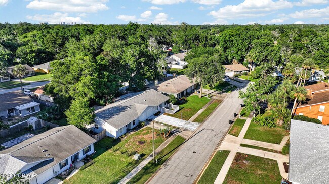Building Photo - 1133 Squirrel Nest Ln
