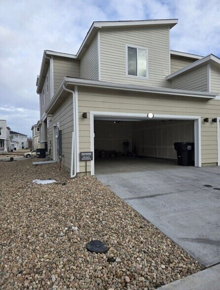 Building Photo - 1695 S Andes Way