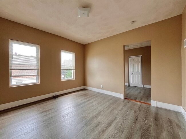 Building Photo - 25 Oakland Ave