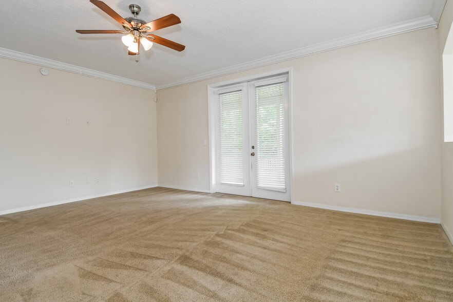 Building Photo - 703 Red Cedar Ct