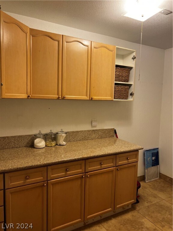 Building Photo - 513 Woodcrest Ct