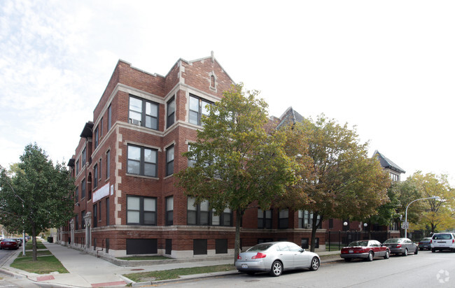 Wolcott Apartments - 4001-4013 S Ellis Ave