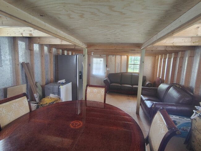 Building Photo - 403 Cook Rd