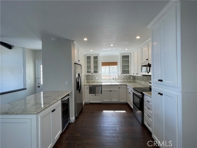 Building Photo - 1560 Del Mar Ave