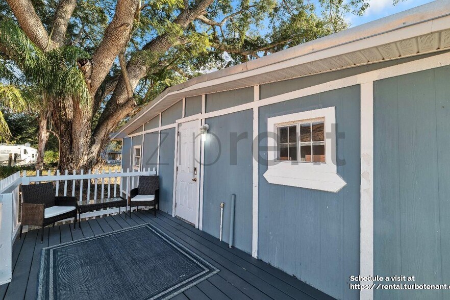 Building Photo - 9402 N 16th St