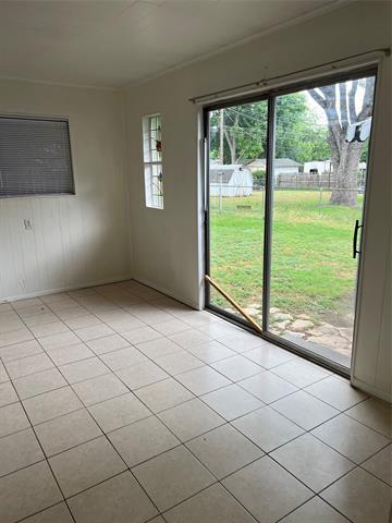 Building Photo - 6045 Sundown Dr