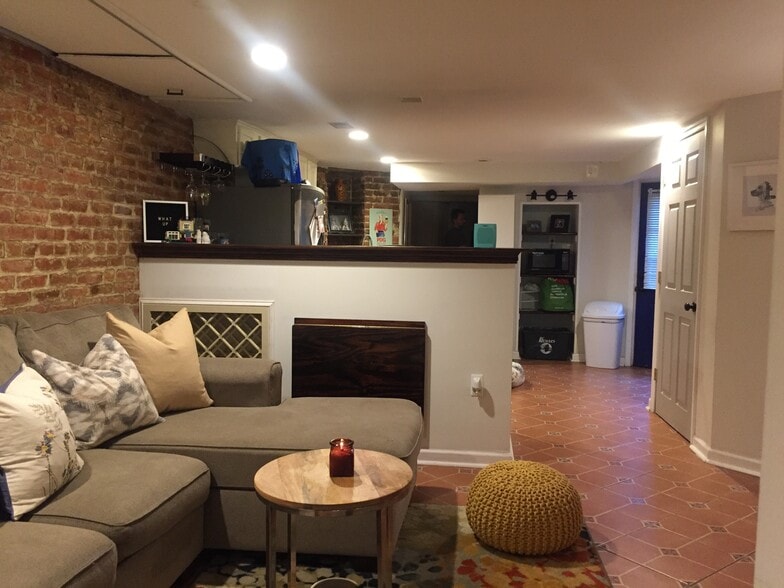 Building Photo - 1012 Park Rd NW