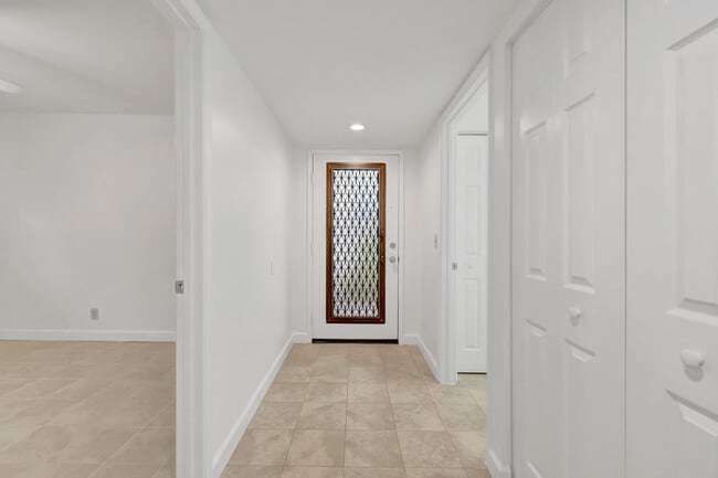Building Photo - 15364 Lakes of Delray Blvd