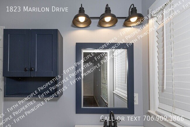 Building Photo - 1823 Marilon Dr