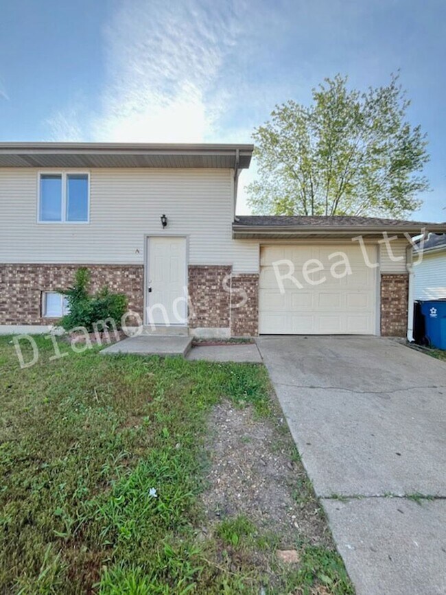 Building Photo - 1204 Flora St