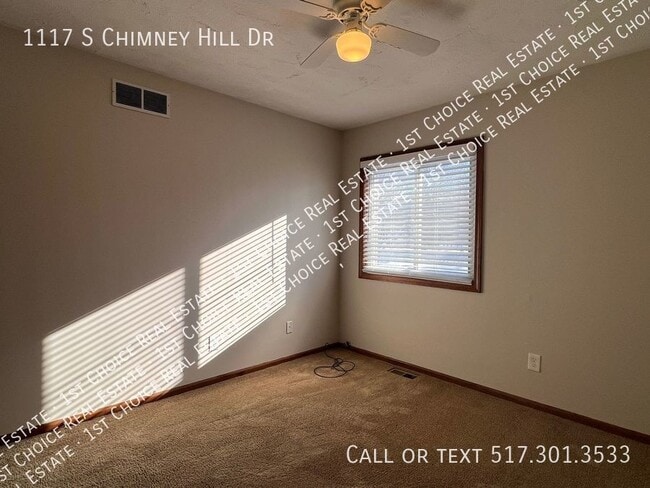 Building Photo - 1117 S Chimney Hill Dr