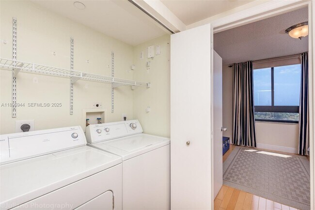 Building Photo - 1330 West Ave