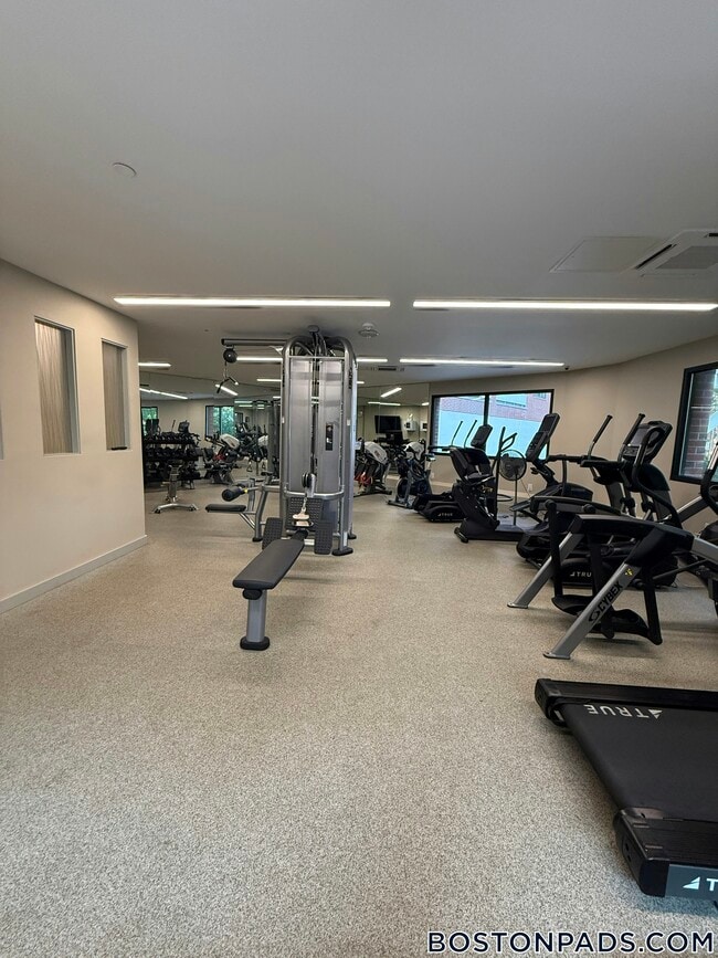 Building Photo - 1443 Beacon St