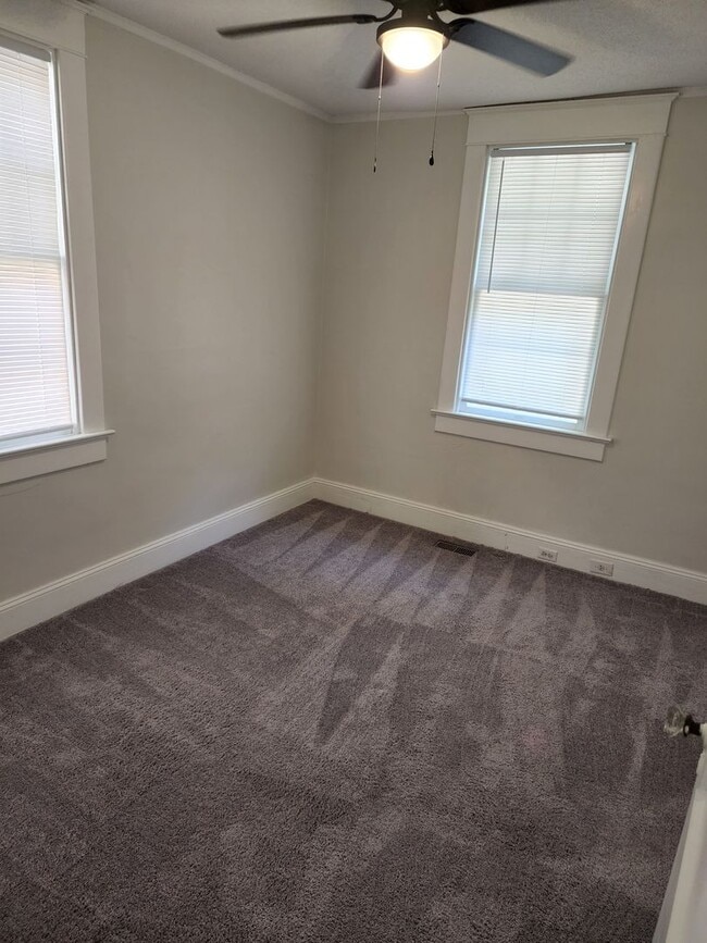 Building Photo - 3634 Kentucky Ave