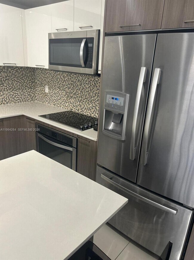 Building Photo - 5300 NW 85th Ave