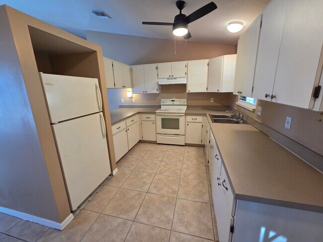 Building Photo - 1422 36th Ave