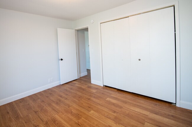 Building Photo - 152 Pierre Pl